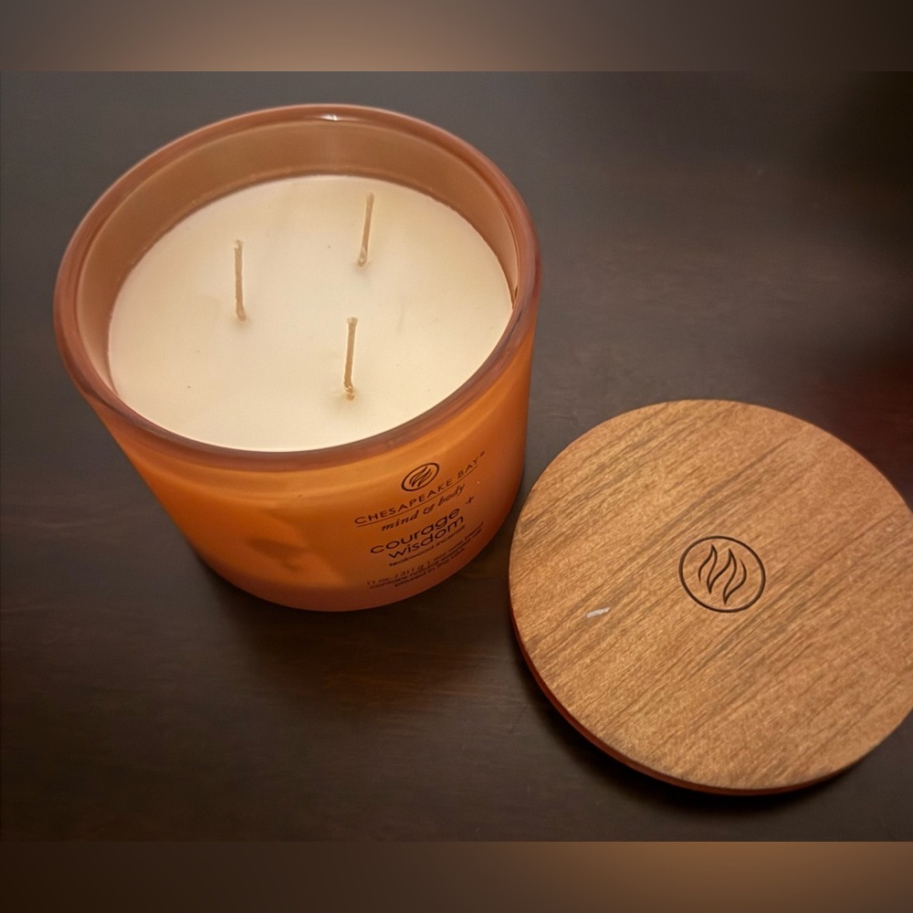 Chesapeake Bay Mind & Body Courage & Wisdom 3 Wick Soy Candle | Teakwood Incense - Picture 3 of 3